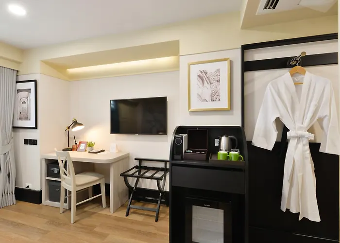 Oakwood & Hotel