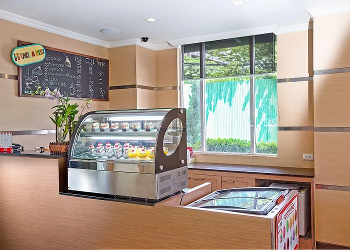 Hotel Oakwood & 4*
