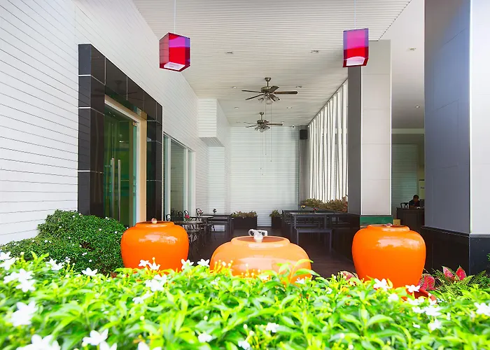 Hotel Oakwood &