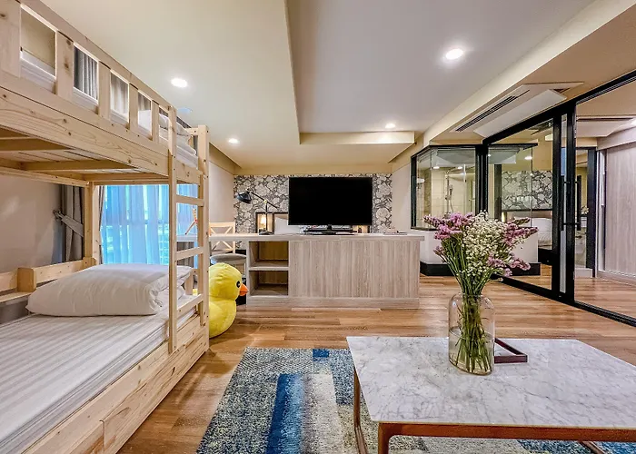 Hotel Oakwood & 4*